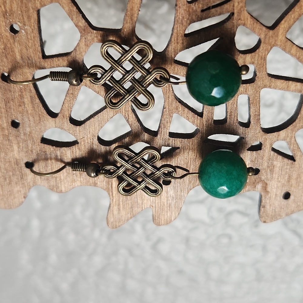 Olive Branch Workmanship 🫒 Mystic Knot Jade earrings